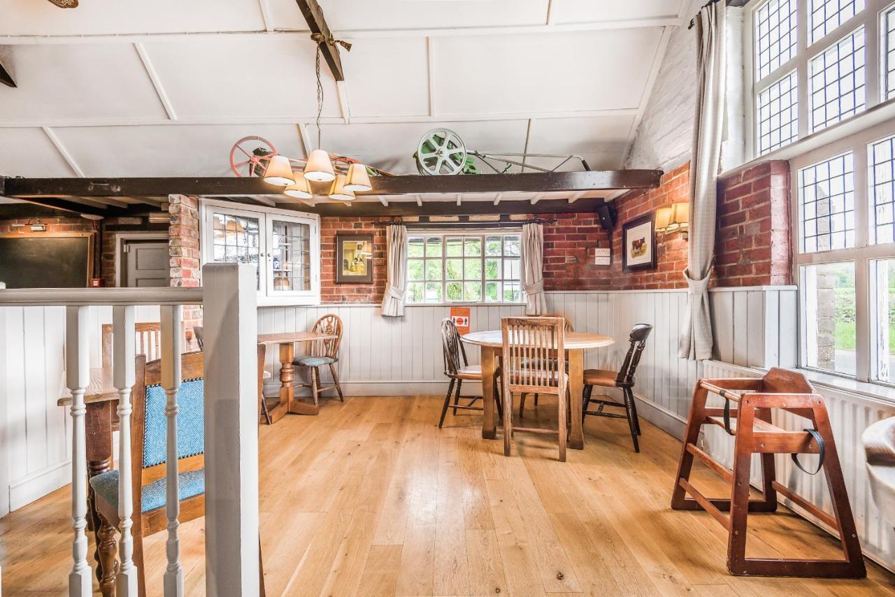 The Walhampton Arms Bed & Breakfast Lymington Ngoại thất bức ảnh